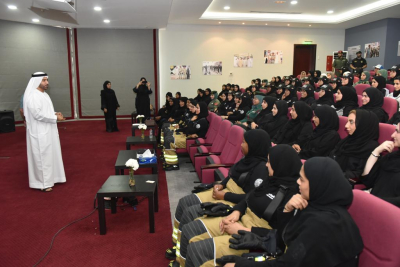بحضور العقيد علي المطوع  الدفاع المدني دبي ينظم دورة "الإخلاء الآمن والسلامة " للعنصر النسائي في شرطة وإسعاف دبي