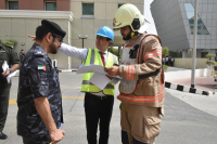 الدفاع المدني دبي ينفذ تمرين قياس الجاهزية في فندق هوليداي إن اكسبريس