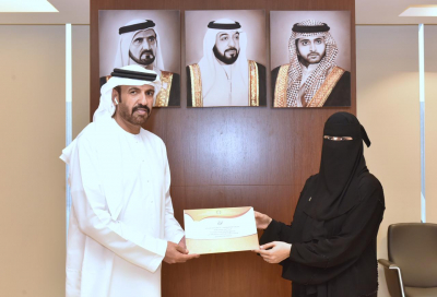 Gen. ALMatrooshi Honors Najla Abdullwahab for Creative Suggestions