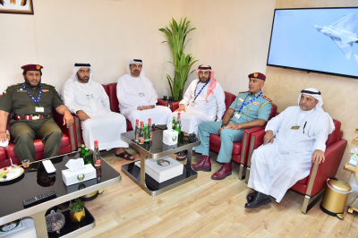 DCD’s Director General Assistants Receive Bin Darai at Dubai Air Show 2019