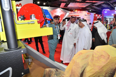 Gen. Al Marzouqi Reviews “Early Intervention Unit” at DCD Stand INTERSEC 2020