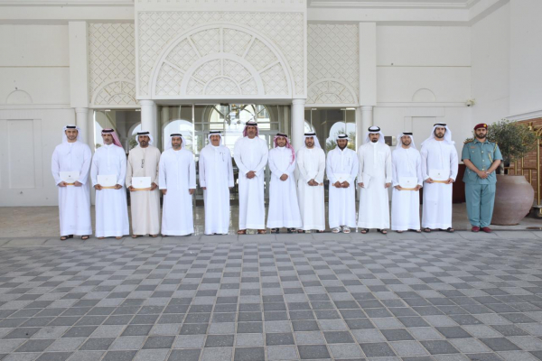 Gen. ALMatrooshi Honors Smart Management Course Graduates, Officers Category 