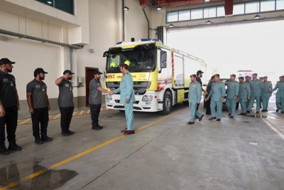 His Excellency Lieutenant General Expert Rashid Thani Rashid Al Matrooshi General Director of Dubai, congratulates the Dubai Civil Defense personnel on the occasion of Eid Al-Adha