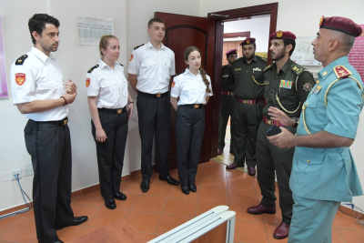 ضمن جولتهم في مرافق الدفاع في دبي  طلاب معهد السلامة الطبيعية بهولندا يقومون بزيارة ميدانية لمركز دفاع مدني شهداء الإمارات