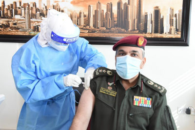 الدفاع المدني دبي يختتم حملة تطعيم الإنفلونزا الموسمية لخط الدفاع الأول من رجال الإطفاء والإنقاذ