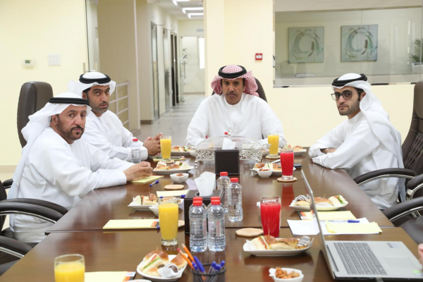 اللواء المطروشي يترأس اجتماع مختبر الإمارات للسلامة 		