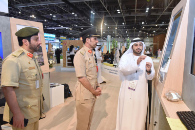 Gen. Almarri Reviews DCD’s Services Display at GITEX 2019